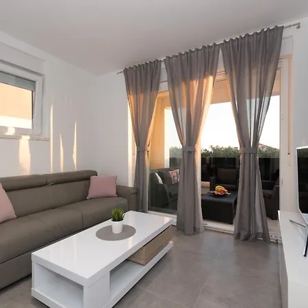 Villa Magnifica Apartments With Pool Novalja Exterior photo