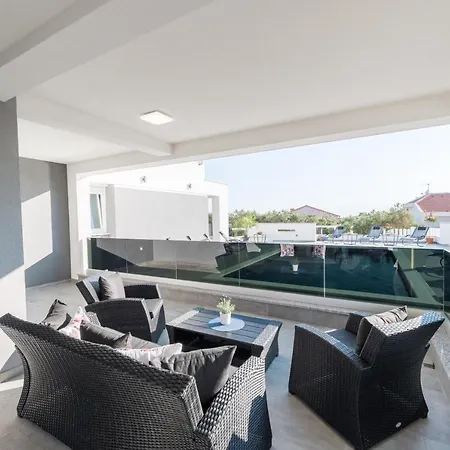 Villa Magnifica Apartments With Pool Novalja Exterior photo