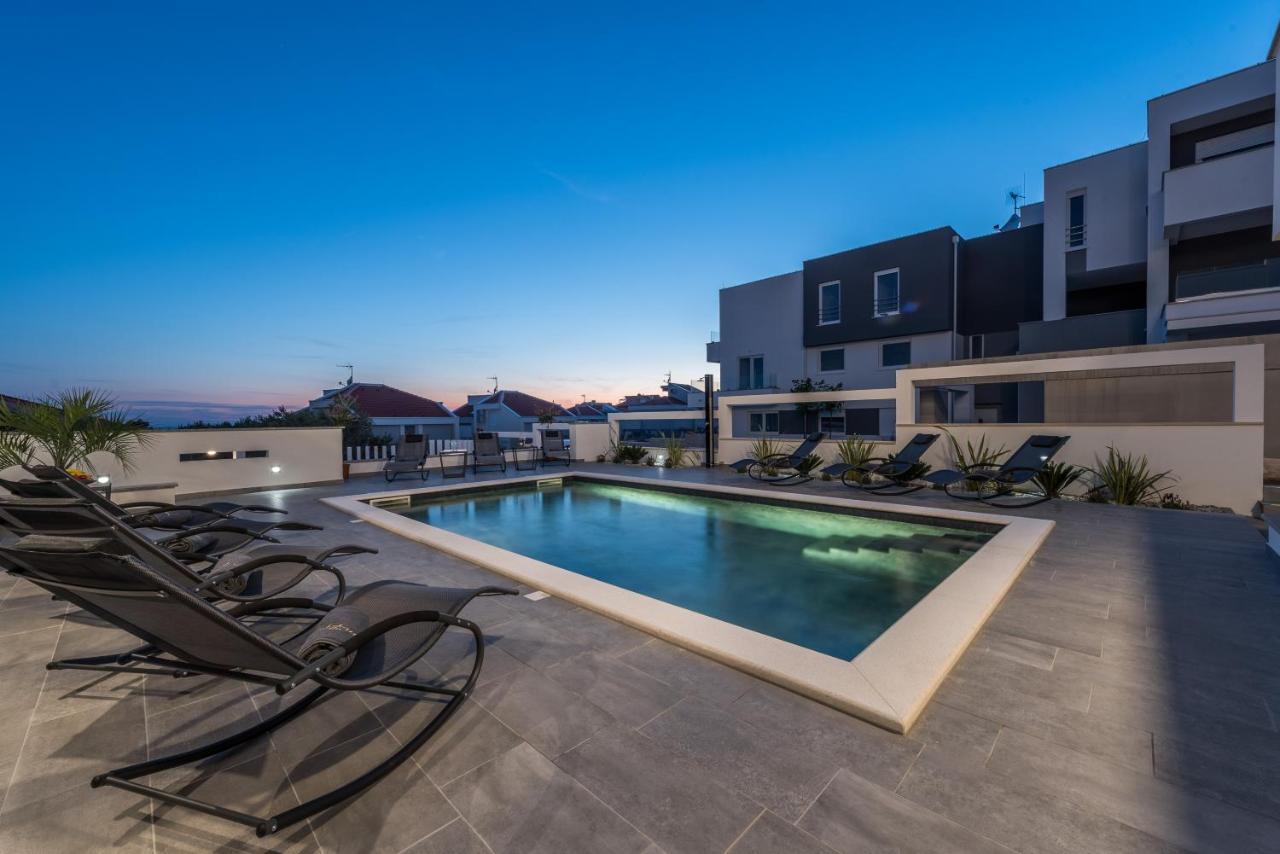 Apartment Magnifica With Pool